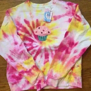 ⭐️New. Tie dye sweat shirt cupcake girls